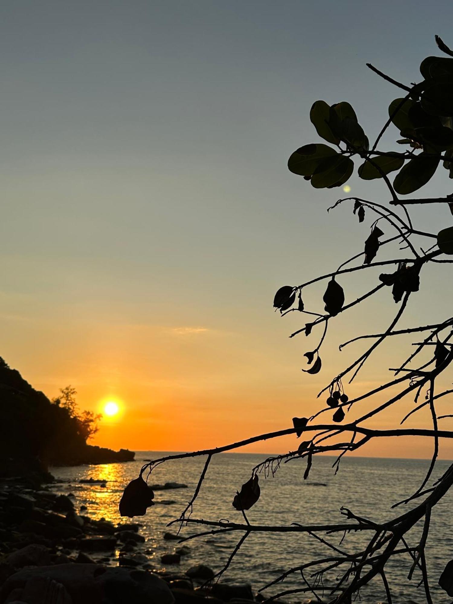 Lazy Bones Hostel Koh Rong Sanloem Exterior photo